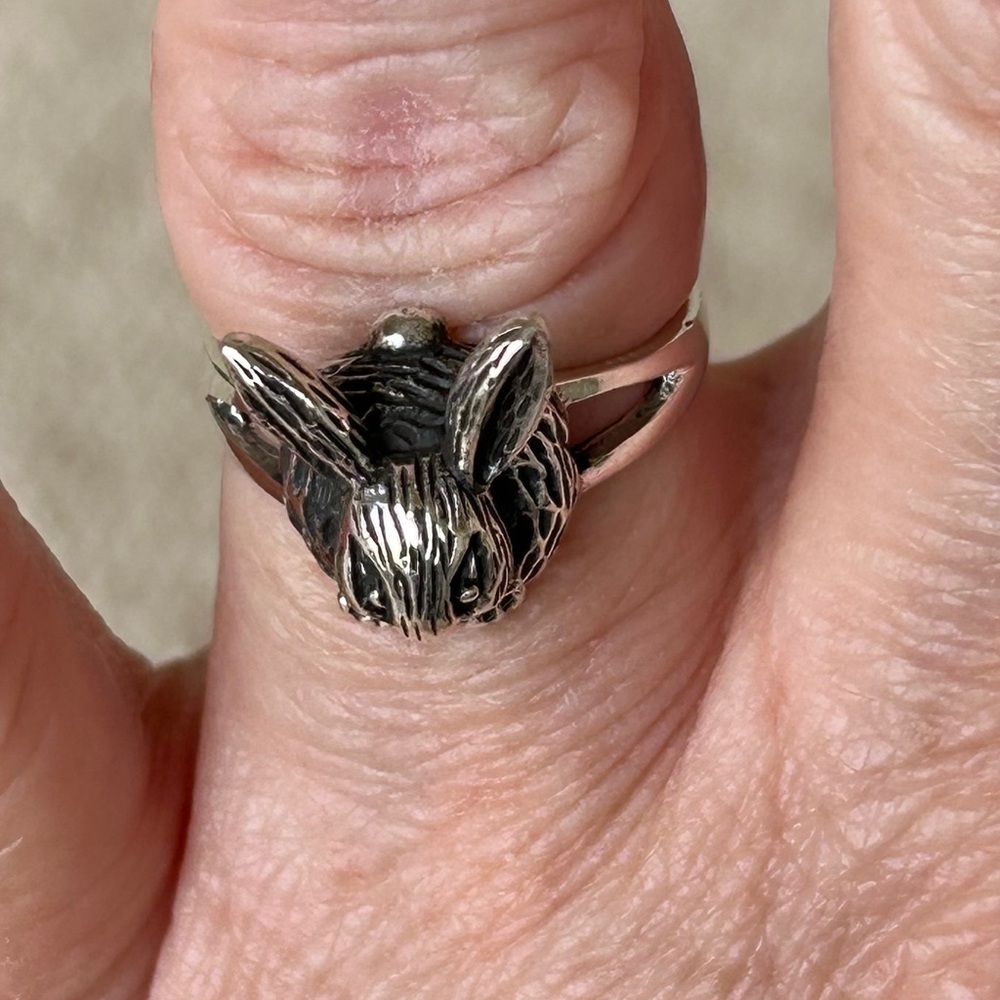 925 Sterling Silver Hand-Crafted Rabbit Ring - Picture 4 of 11